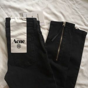 acne skinny jeans + ankle zips in pistol black